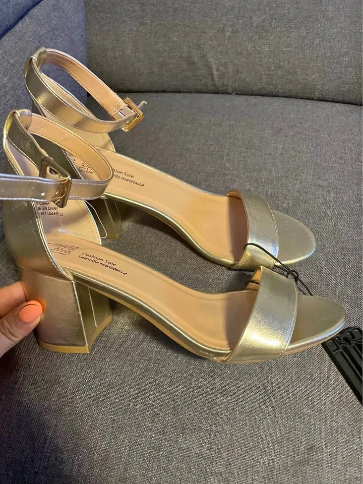 golden heeled sandals thumbnail