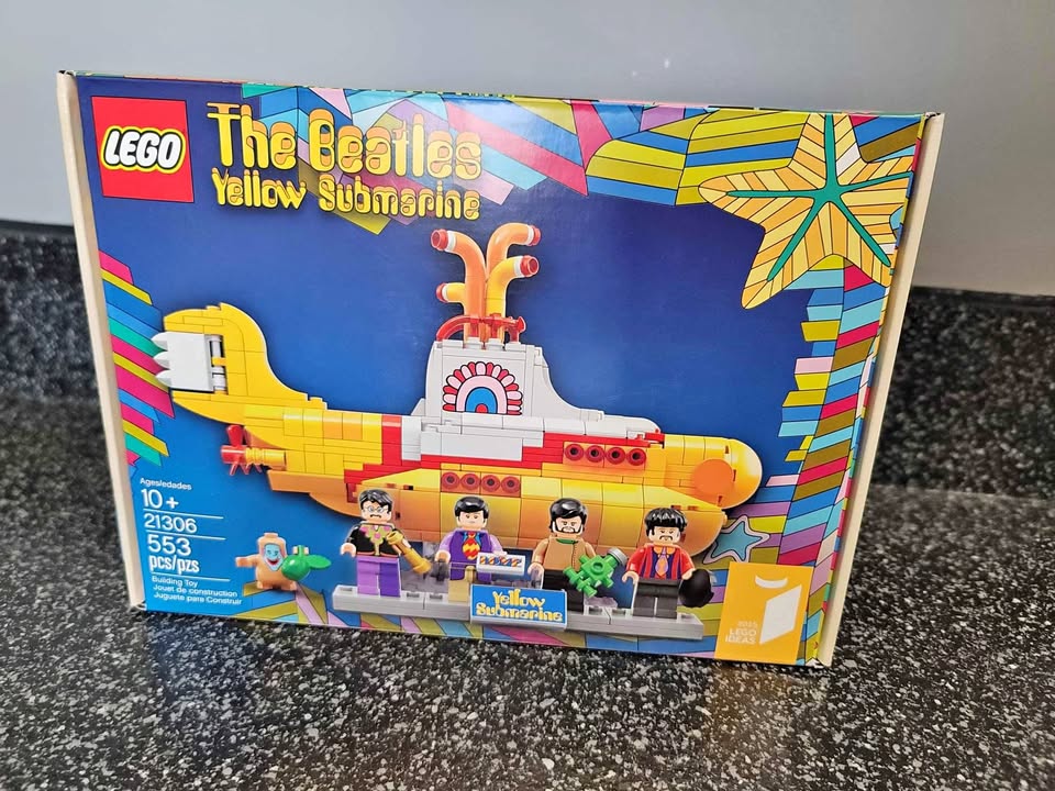 Lego ideas yellow submarine 21306