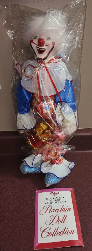 Heritage Mint Hilarious Harry 16" Porcelain Clown♥️ image indicator(4)