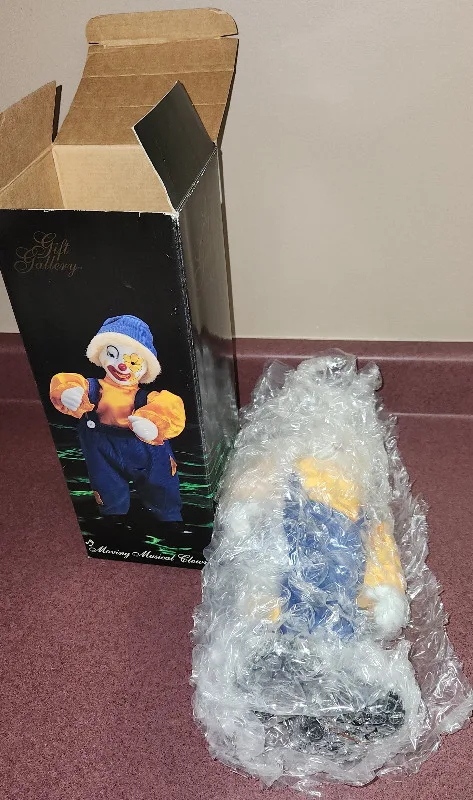 Gift Gallery Moving Musical Clown - Plays Feelings♥️ image indicator(2)