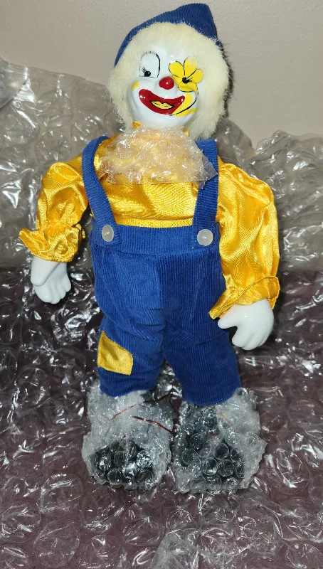 Gift Gallery Moving Musical Clown - Plays Feelings♥️ image indicator(3)