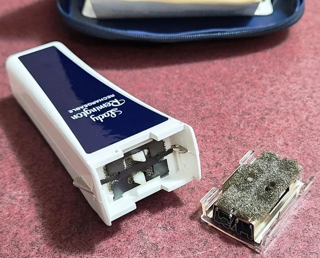 Vintage Lady Remington Rechargeable Shaver Model No. 6B2L♥️ image indicator(5)