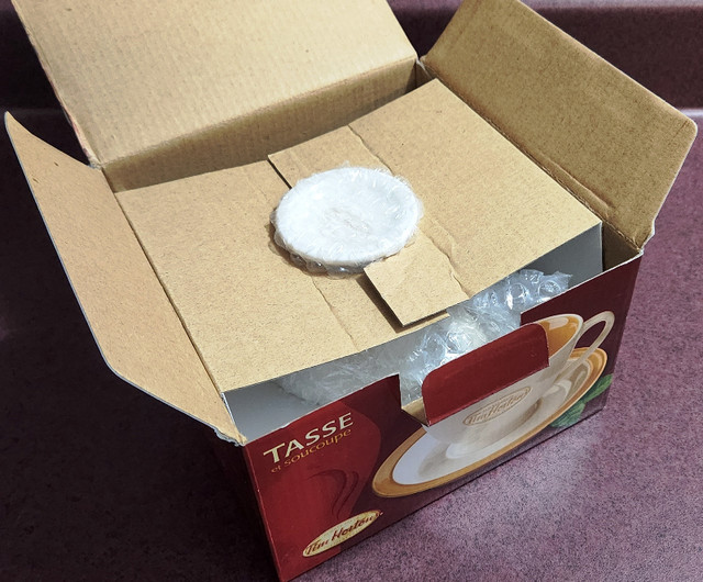 Tim Hortons Teacup and Saucer Set (2006) Limited Edition♥️ - photo 2