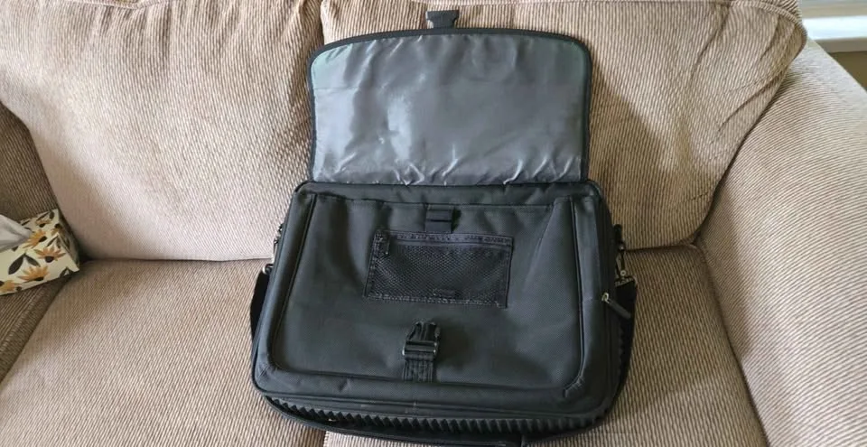 Brief case/ laptop bag image indicator(2)