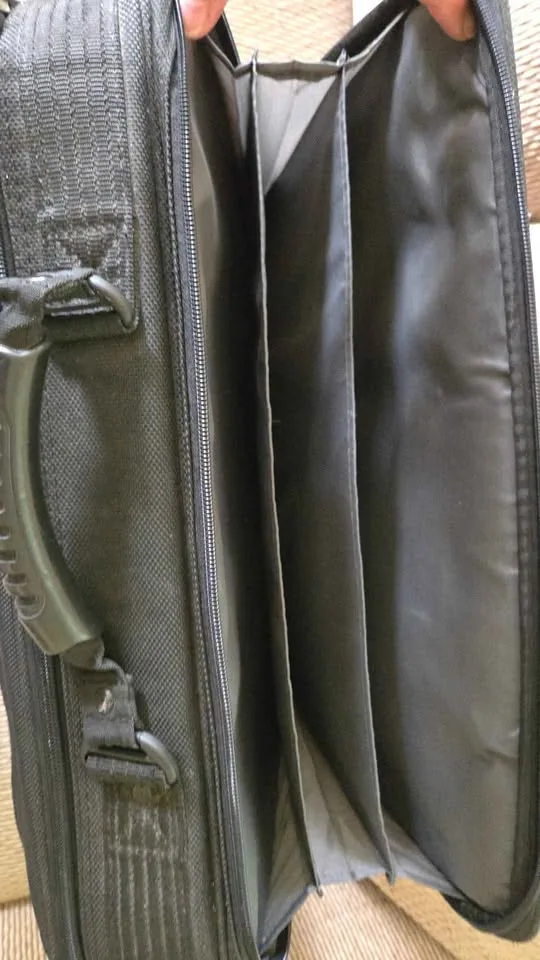 Brief case/ laptop bag image indicator(3)