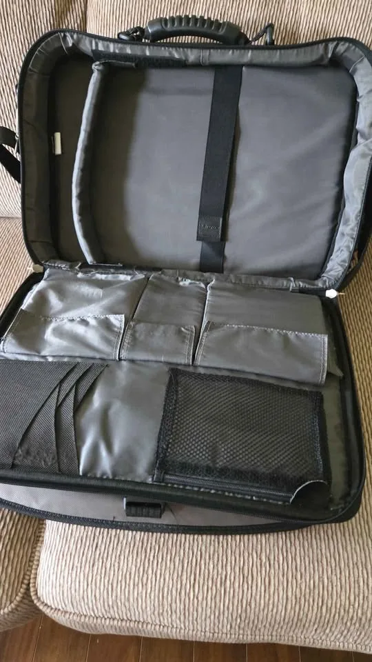 Brief case/ laptop bag image indicator(4)