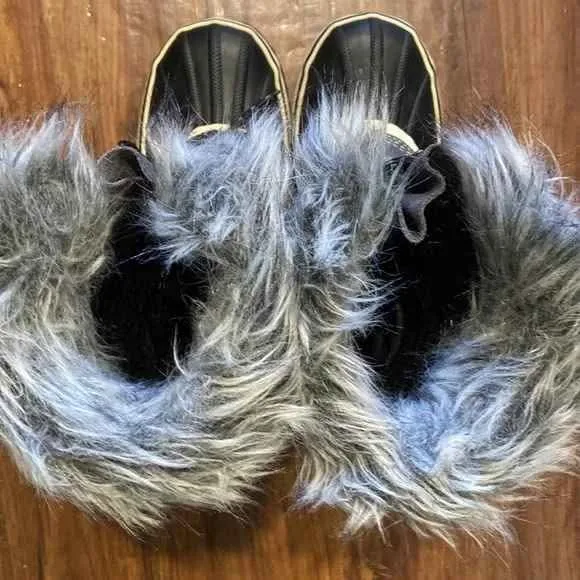 Like New- Grey+Black Women's sz10  Outbound Winter Boots image indicator(2)