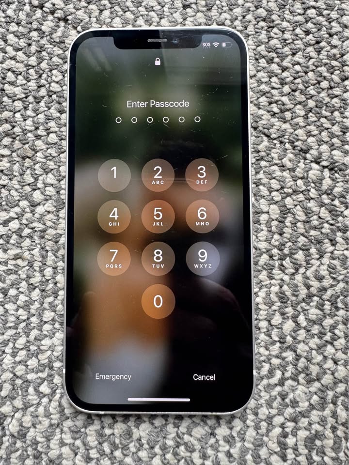 Unlocked iPhone 12 - 128 GB, White, 83% Battery - photo 2