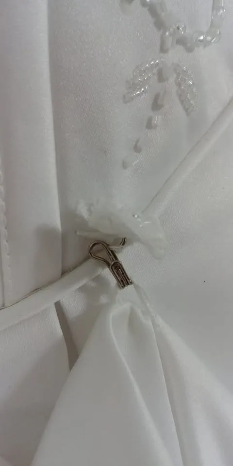 Wedding Dress image indicator(9)