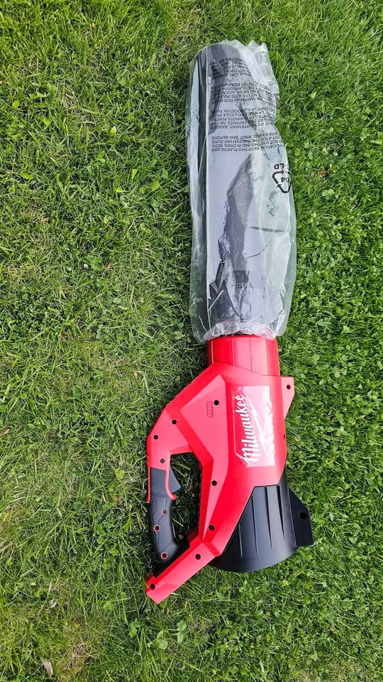 Milwaukee leaf blower - photo 4