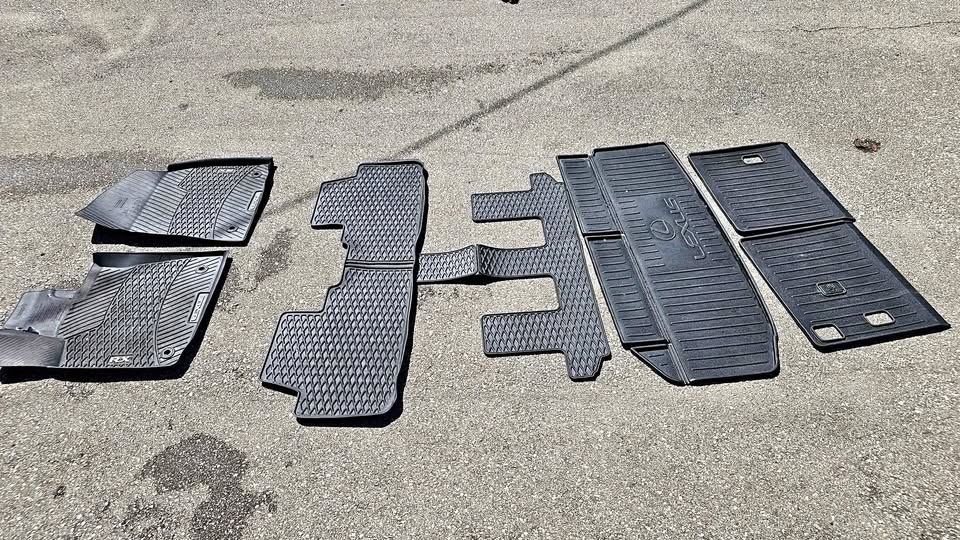 Lexus rx350 floor mats
