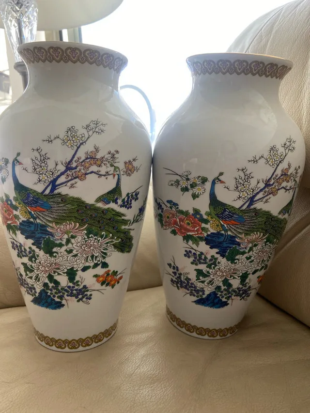 Peacock Vases thumbnail