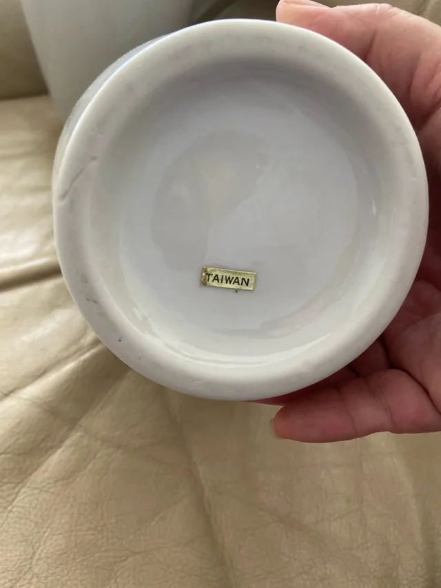 Peacock Vases image indicator(3)