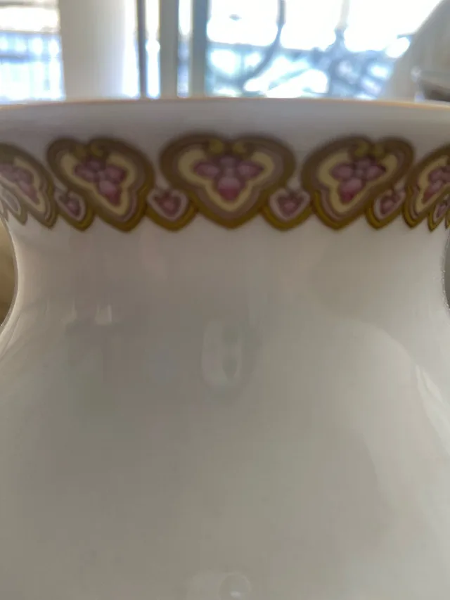 Peacock Vases image indicator(4)