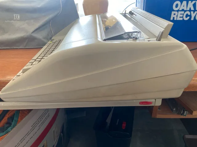 AEG Olympia Compact 1 Typewriter image indicator(2)