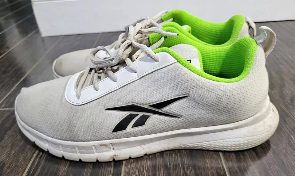 Reebok White Men’s Athletic Shoes – Size 10 (US) thumbnail