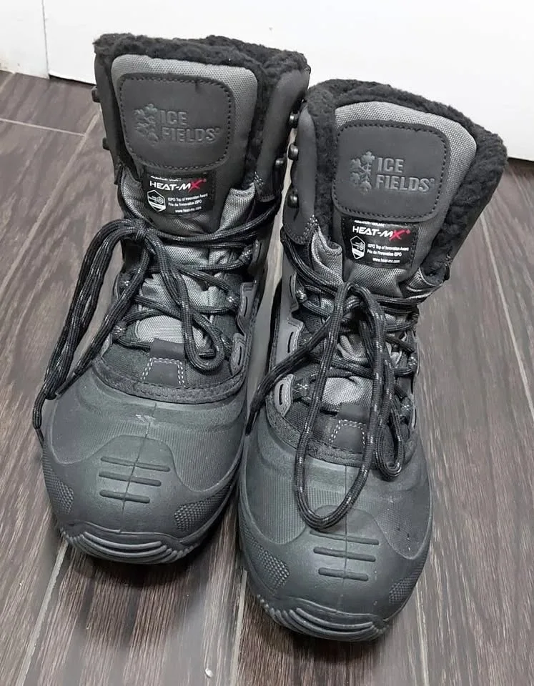 Ice Fields Insulated Winter Boots - Unisex Black, Size 9 thumbnail