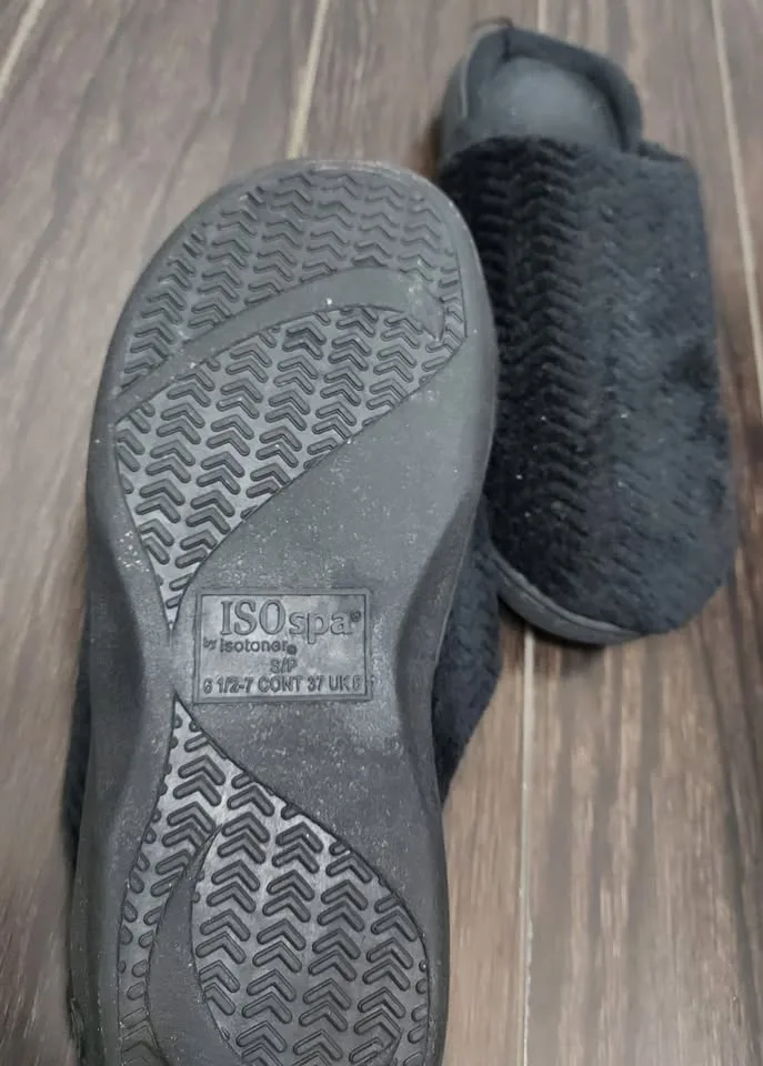 ISOspa Black Cozy Indoor Slip-On Slippers – Size 6.5–7 image indicator(4)