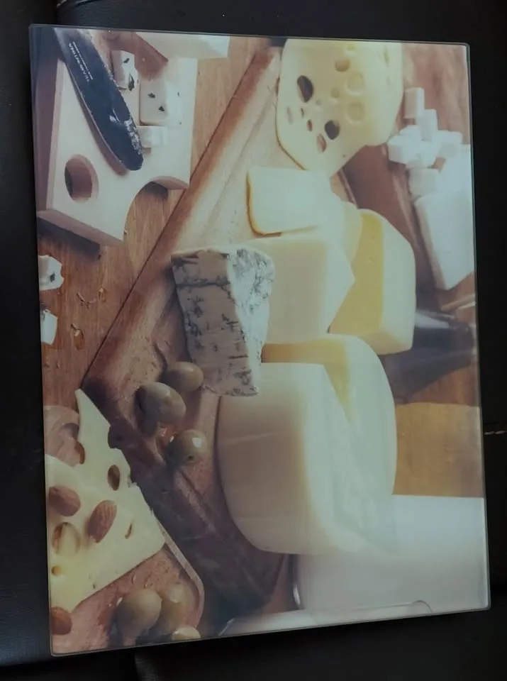 1 Glass Cutting Boards – $5 image indicator(2)