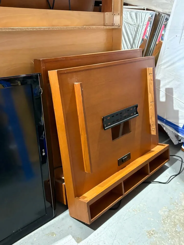 📺 Hotel TV Panels w/ Built-In Power + LG TVs image indicator(3)