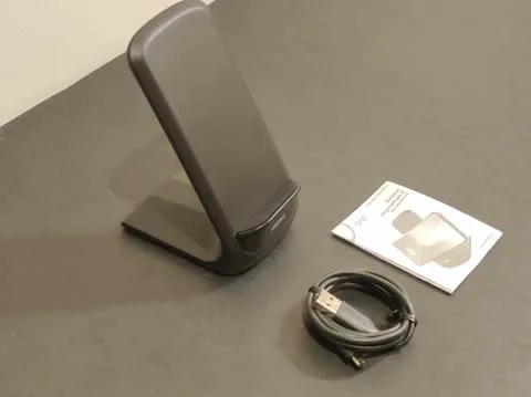 Good Finds | ONN Wireless Charging Stand | 5W Charging image indicator(5)