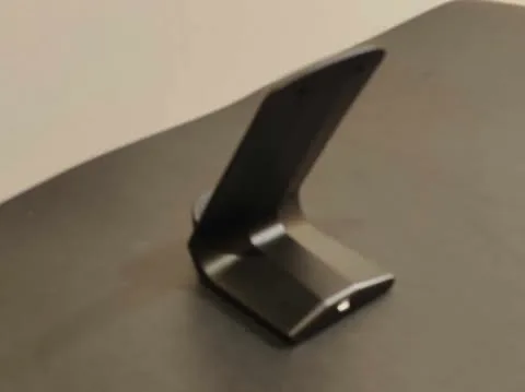 Good Finds | ONN Wireless Charging Stand | 5W Charging image indicator(7)