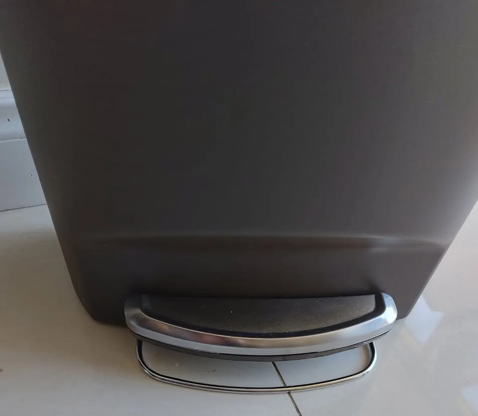 Simplehuman 50L / 13 Gallon Step Trash Can image indicator(4)