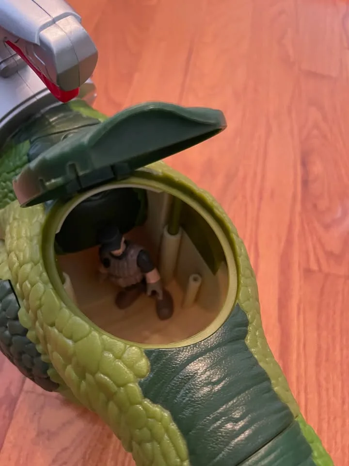 Fisher-Price Imaginext Jurassic World Mega Mouth T.Rex image indicator(3)