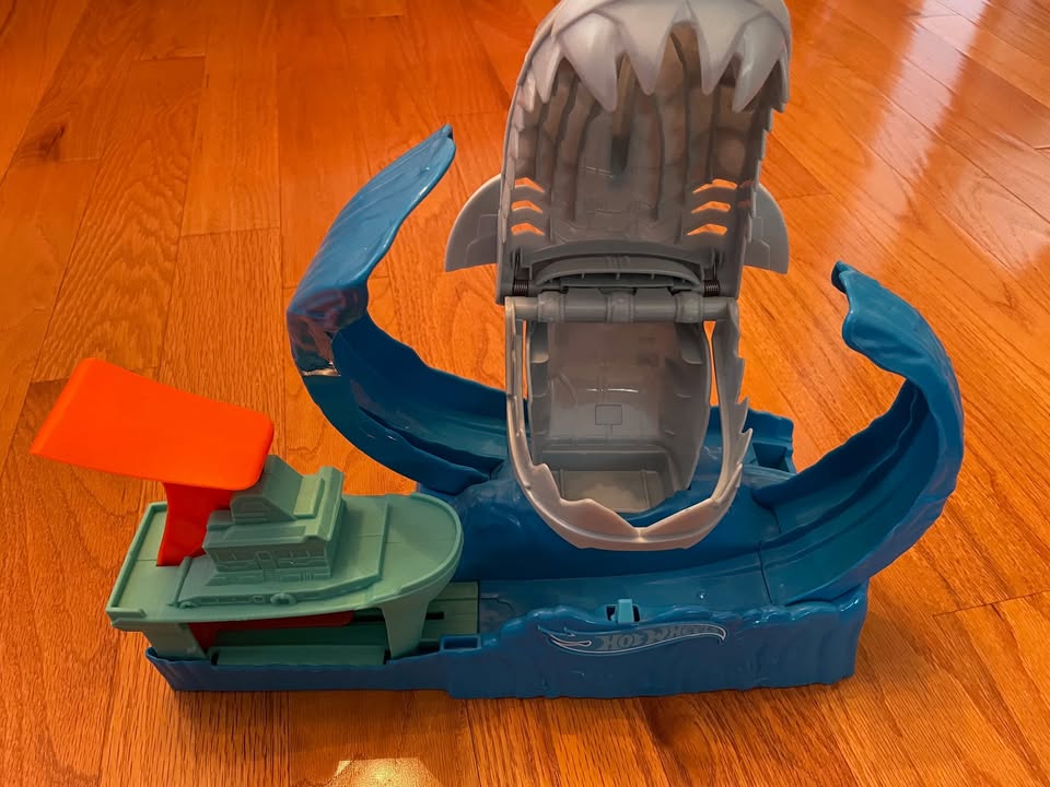 Hot Wheels Robo Shark Frenzy - photo 2