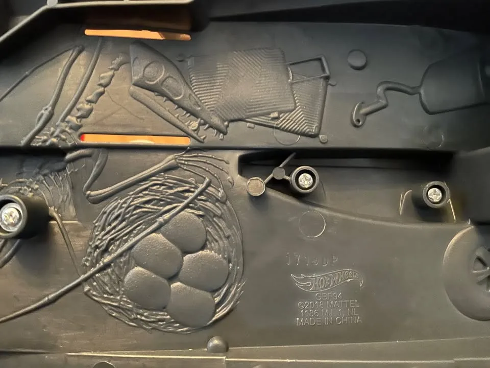 Hot Wheels Ptero-Port Attack Plane and Truck image indicator(2)