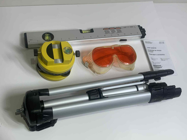LazerPro CL2082 Laser Kit w/ Tripod + Goggles | Good Finds - photo 5