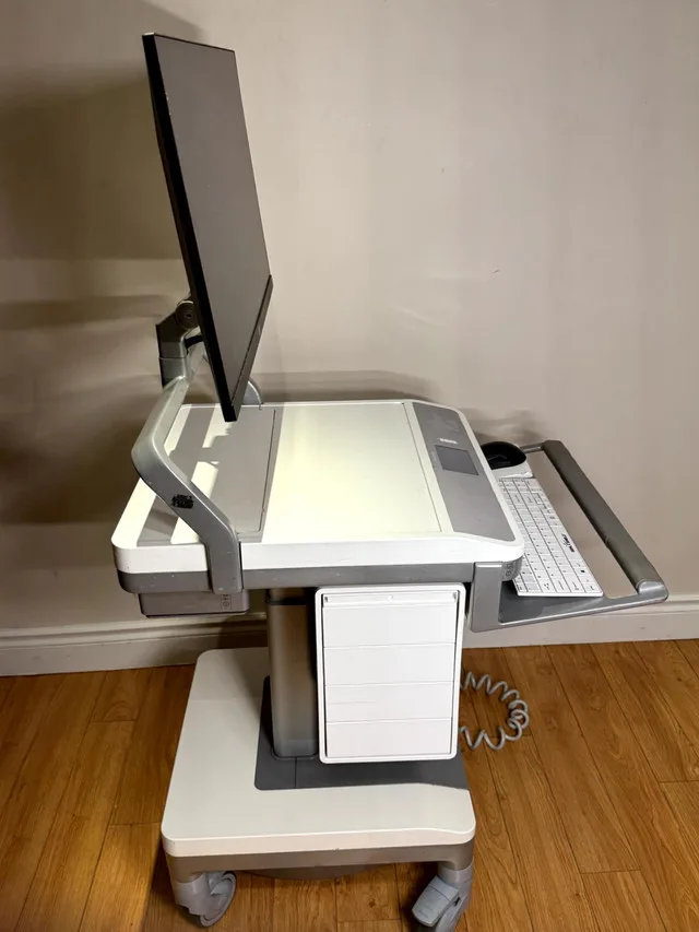 TouchPoint T7 Medical Cart + HP Monitor | GoodFinds image indicator(10)