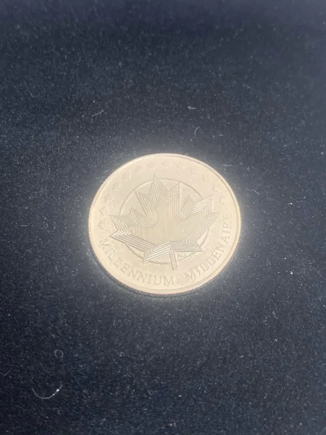 2000 Millennium Dove Medallion & Stamp Set | Good Finds image indicator(5)