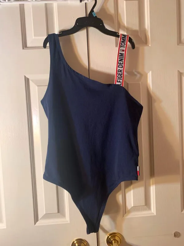 Tommy Hilfiger One Piece Bodysuit (Large) image indicator(8)