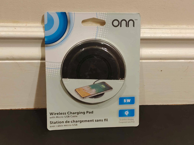ONN 5W Wireless Fast Charging Pad - photo 2