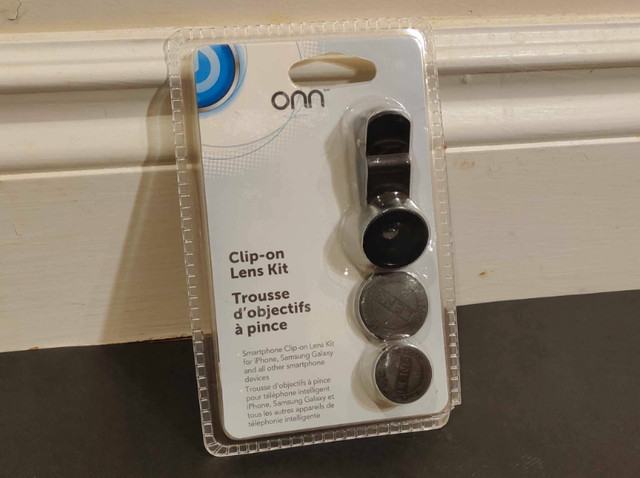Onn Clip-On Lens Kit – Universal for Smartphones