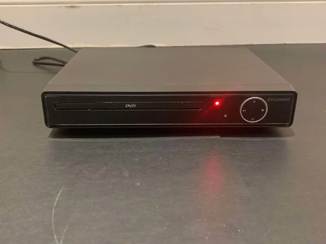 Sylvania HDMI Upconvert DVD Player w 1080p Upscaling image indicator(3)