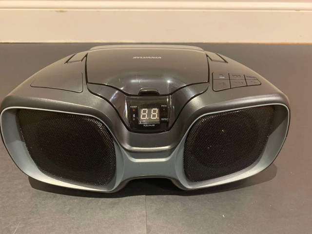 Sylvania Bluetooth Portable CD AM/FM Radio Boombox - photo 5