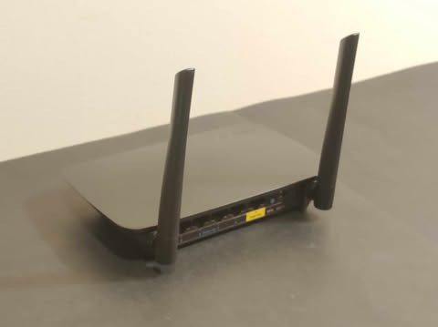 Linksys AC1200 Dual-Band Wi-Fi 5 Router - photo 4