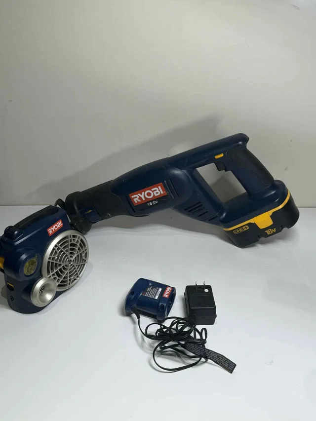 Ryobi Blower + Radio + Battery & Charger | Good Finds image indicator(3)
