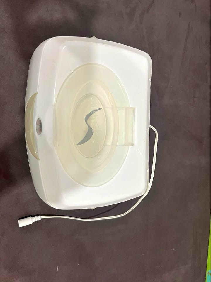 Baby wipe warmer