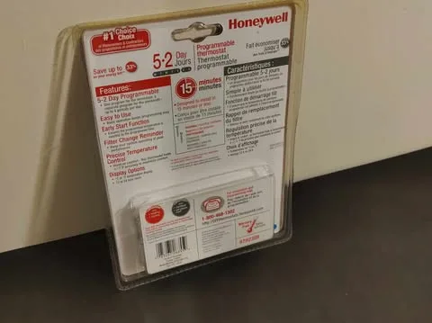 Good Finds | Honeywell 5-2 Day Programmable Thermostat image indicator(5)