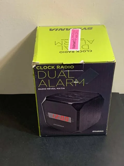 Good Finds | SYLVANIA Dual Alarm Clock Radio image indicator(4)