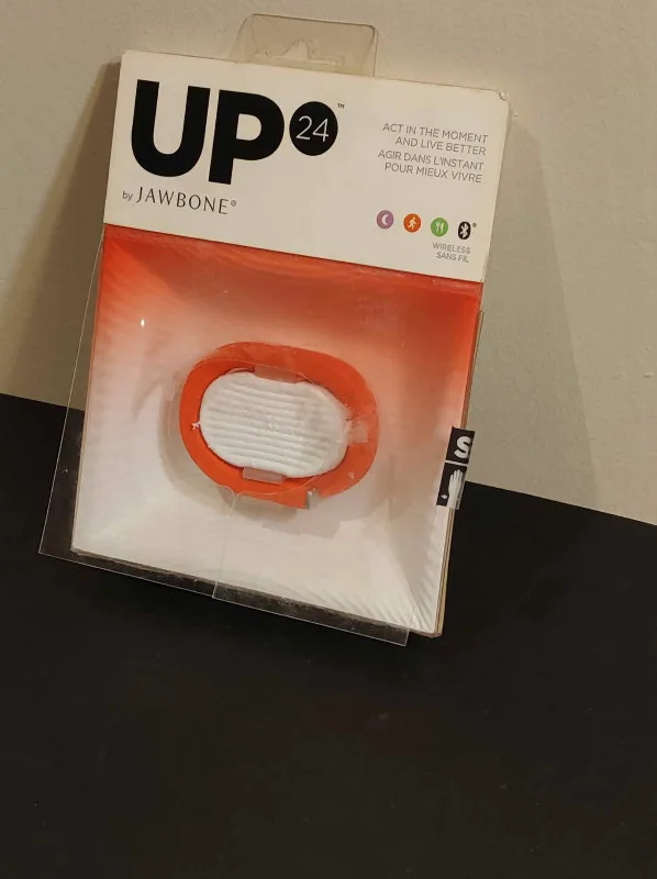 Good Finds | Jawbone UP24 Fitness Tracker image indicator(3)
