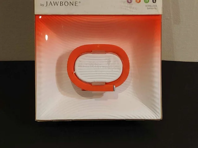 Good Finds | Jawbone UP24 Fitness Tracker image indicator(4)