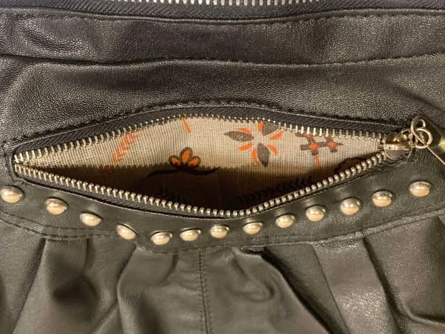 Good Finds | Chic Black Studded Shoulder Bag image indicator(3)