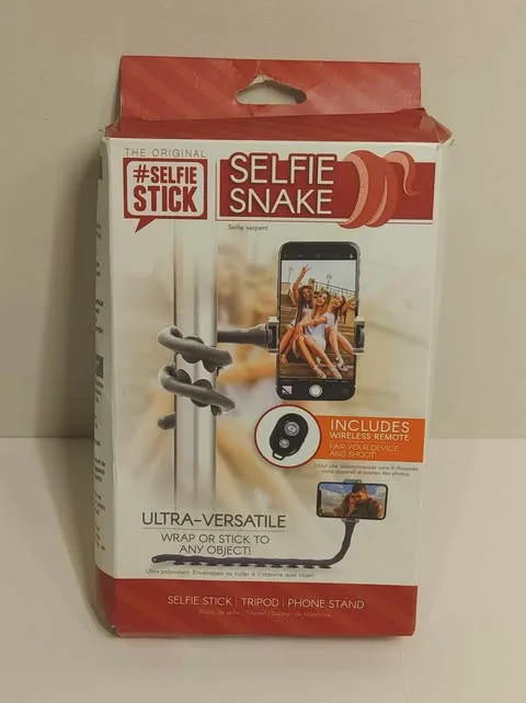 Selfie Snake with Wireless Remote | Good Finds thumbnail