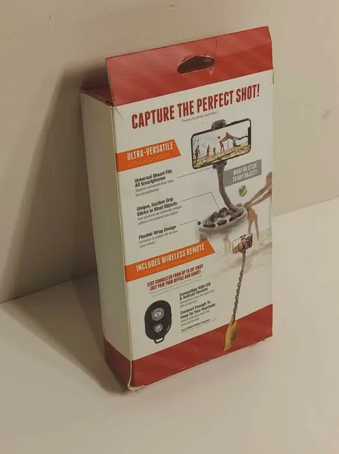 Selfie Snake with Wireless Remote | Good Finds image indicator(10)