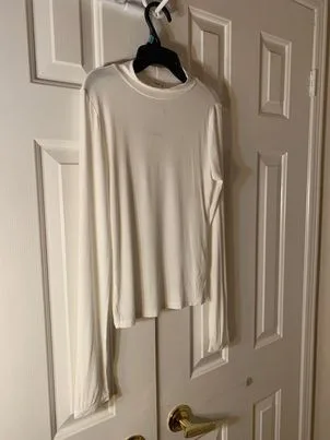 Off-White Ribbed Long Sleeve Top image indicator(3)