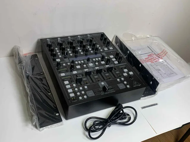 NEW Behringer DDM4000 DJ Mixer thumbnail
